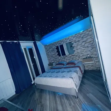 Romantique L'escapade Jacuzzi